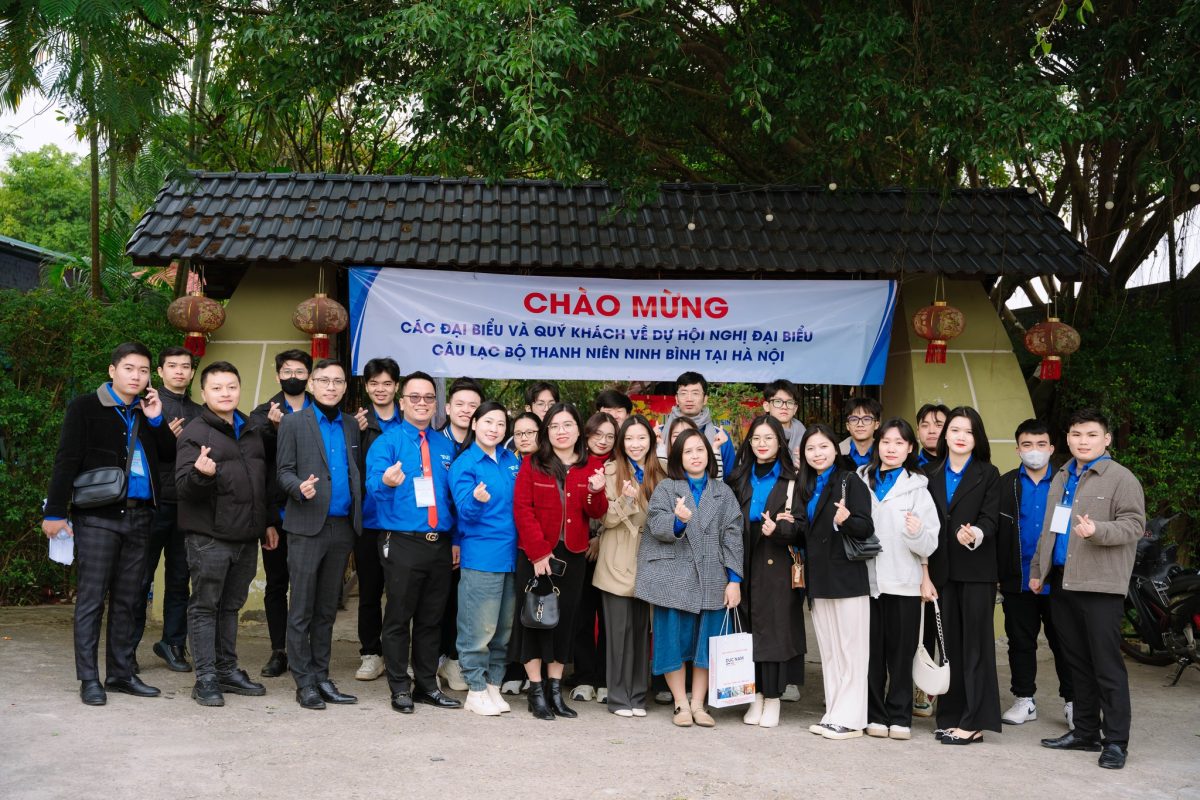 Các đại biểu về dự hội nghị