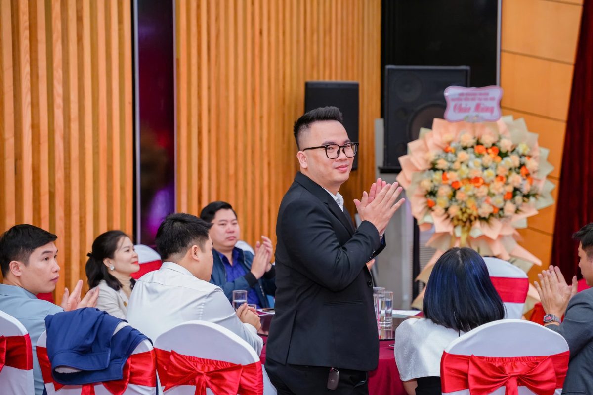 Anh Lại Thế Long – Chủ nhiệm CLB Thanh niên Ninh Bình tại Hà Nội