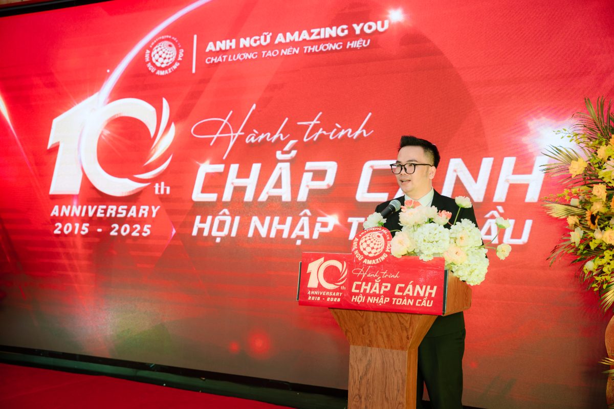 Ông Lại Thế Long – Giám đốc điều hành Anh ngữ Amazing YOU